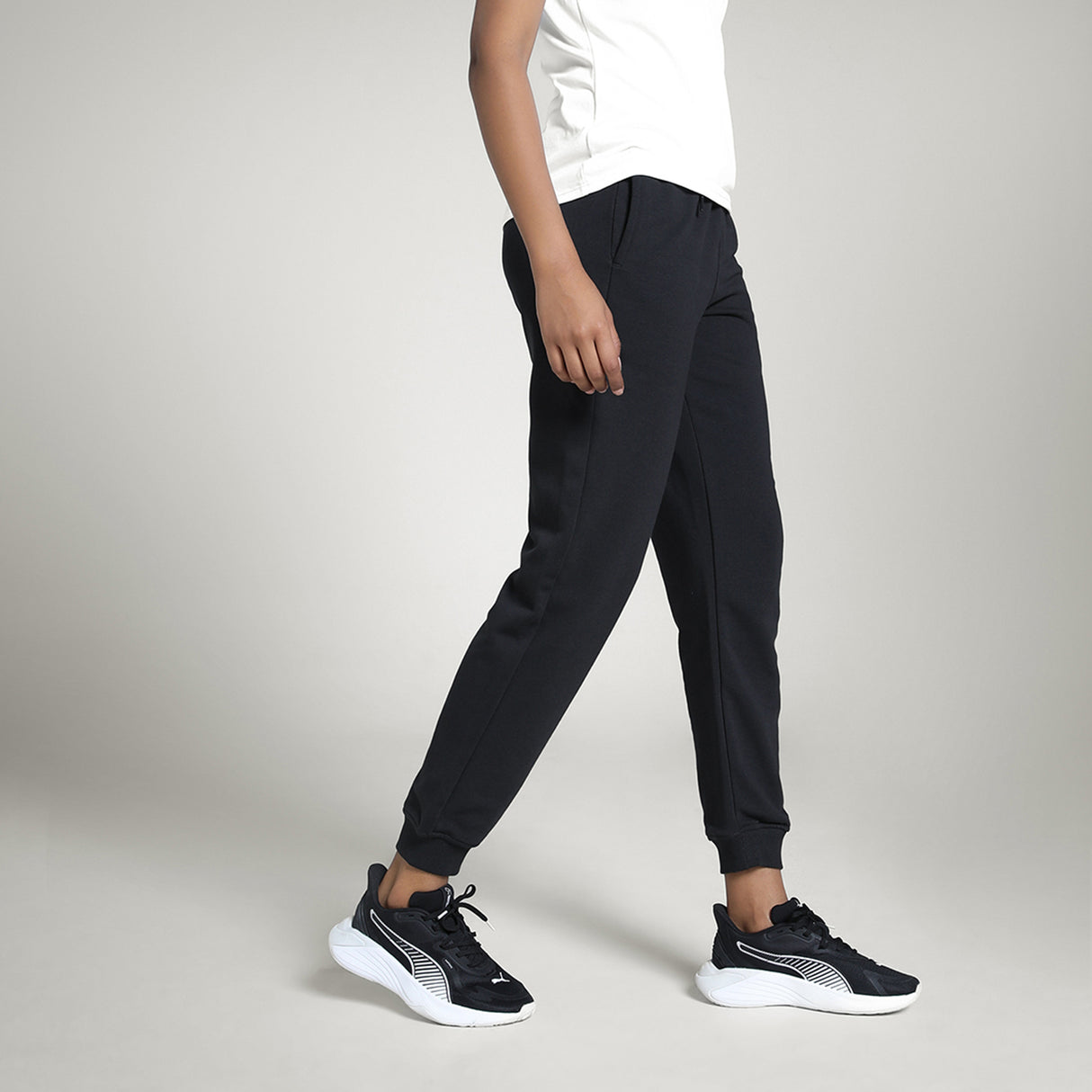 Puma Women Black W Tad Essential Ft Jogger Apparels