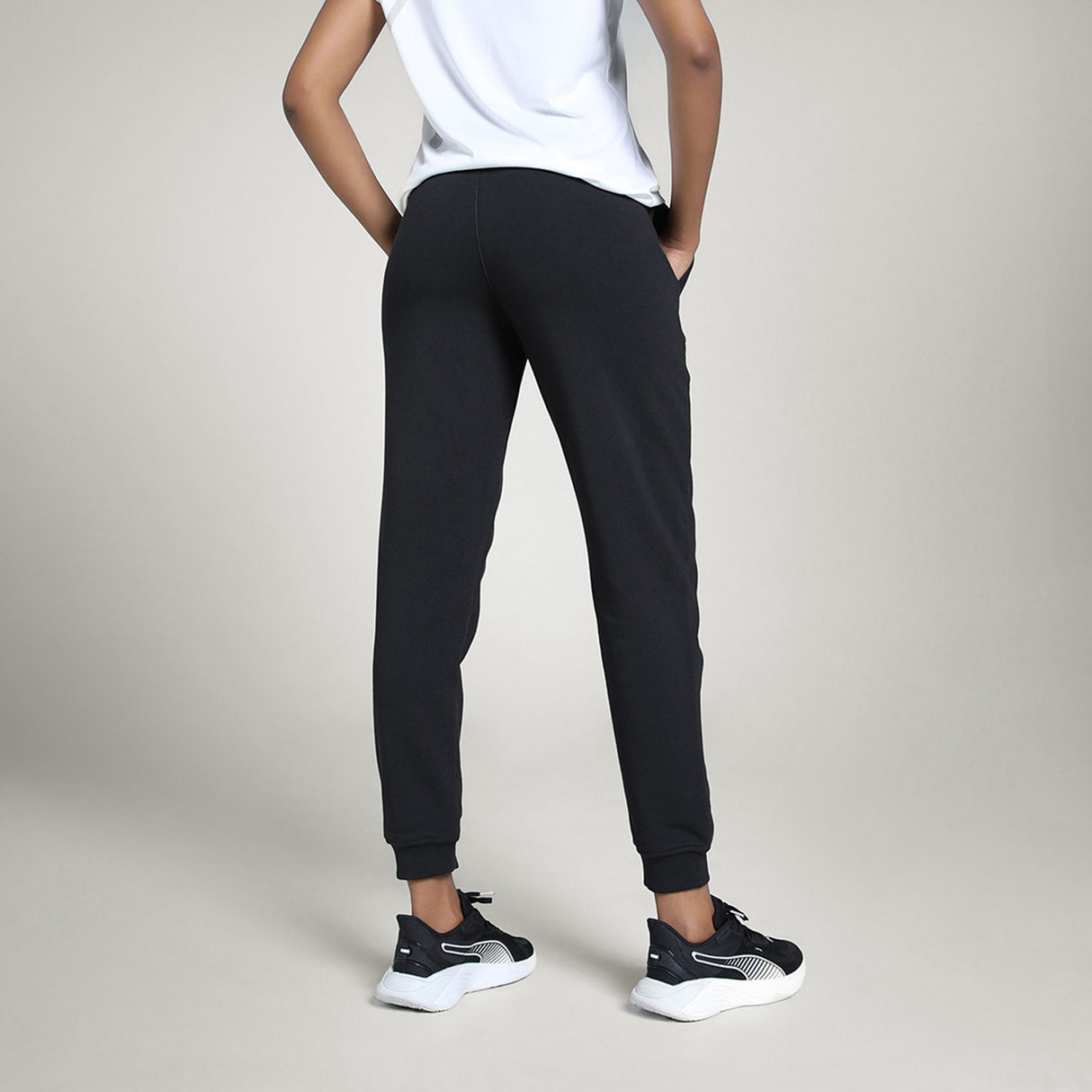 Puma Women Black W Tad Essential Ft Jogger Apparels