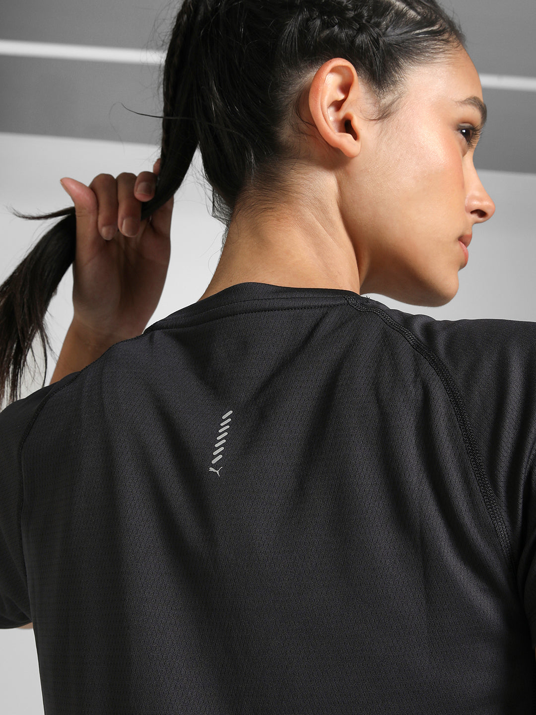 W RUN VELOCITY TEE (POLY)