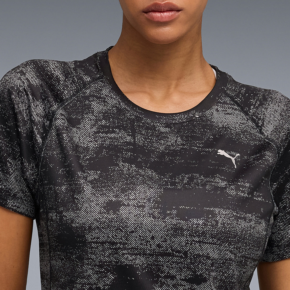 Puma Women Black W Run Velocity Aop Tee