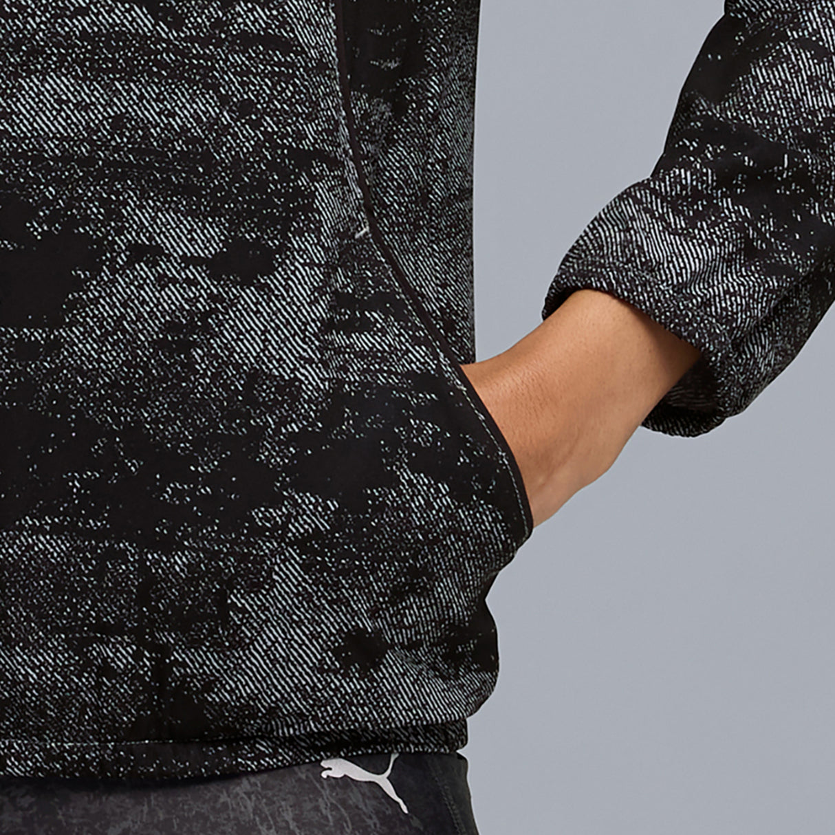 Puma Women Black W Run Velocity Aop Woven Jacket