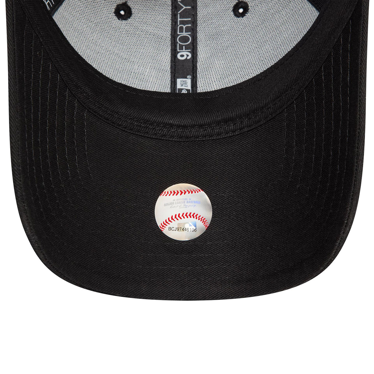 NEW YORK YANKEES WOMENS ICON BLACK 9FORTY ADJUSTABLE CAP