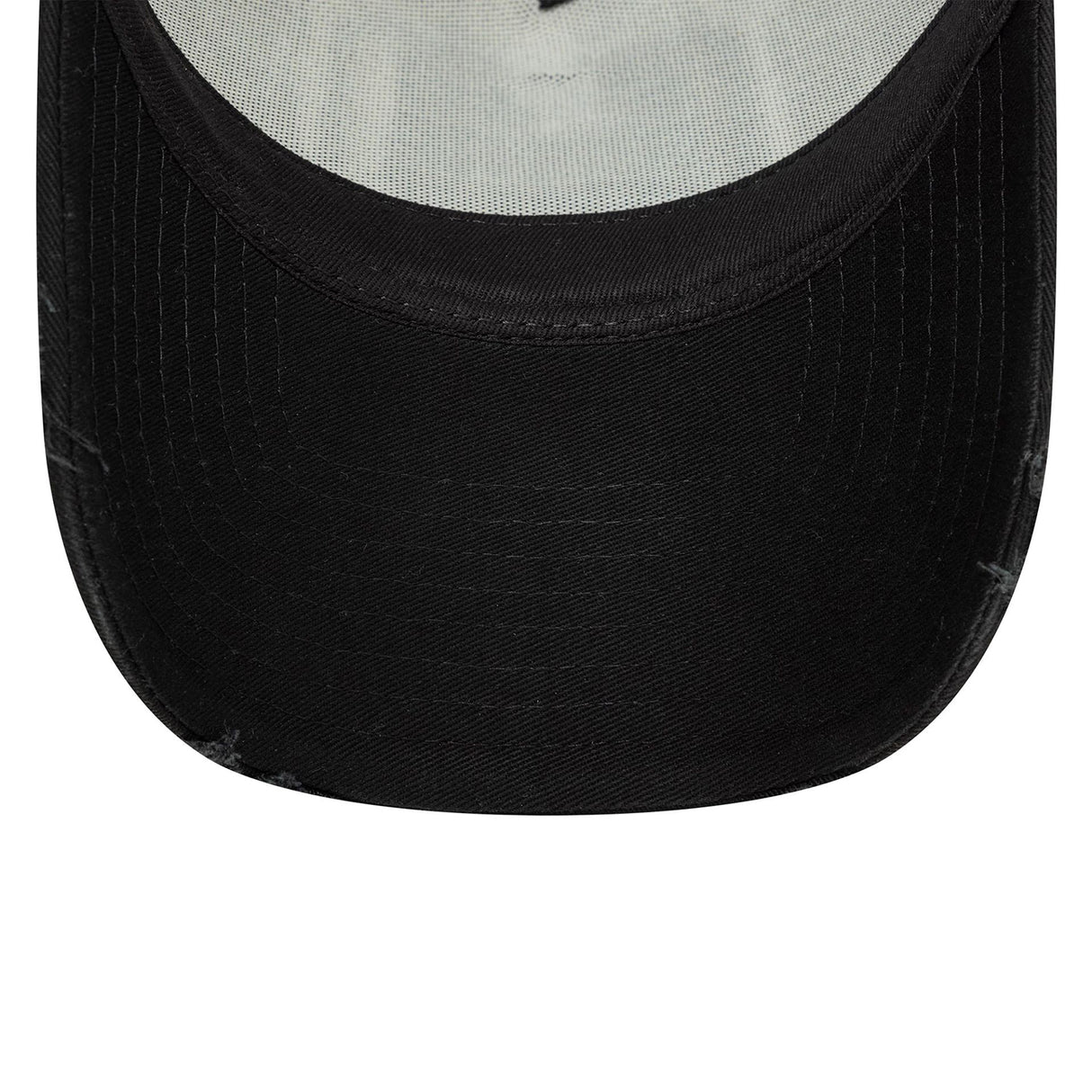 NEW ERA PATCH DISTRESSED WHITE & BLACK 9FORTY A-FRAME TRUCKER ADJUSTABLE CAP