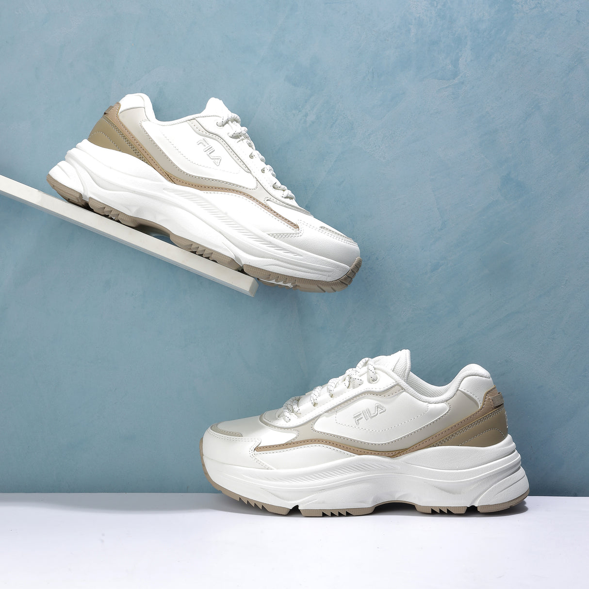 Fila Women White Fila Wavy Day Shoes