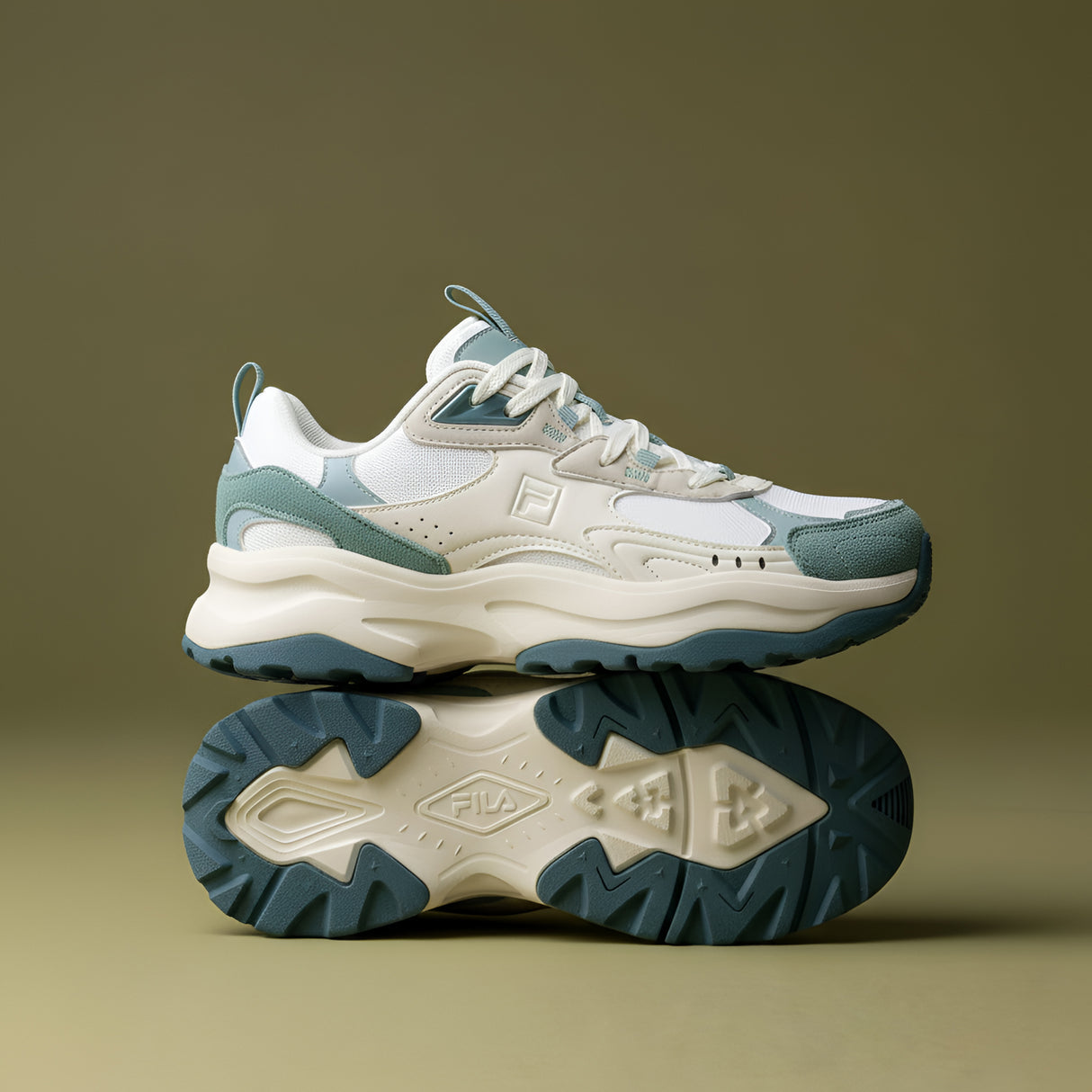 Fila Unisex White Wavy Block Shoes