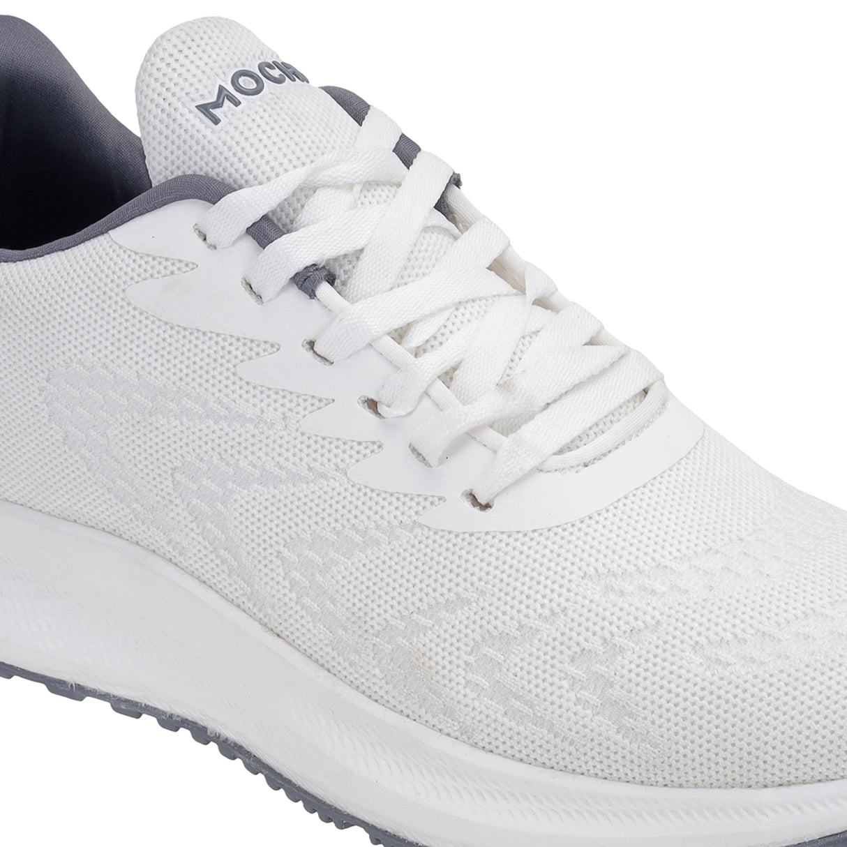 Mochi Men White Sports Walking Shoes