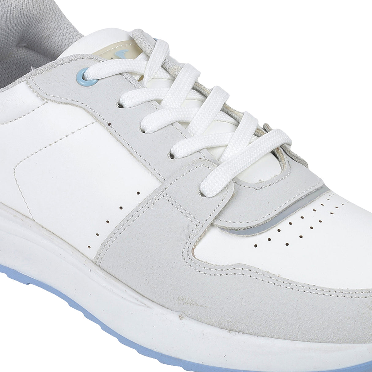 Mochi Women White Sports Walking Shoes
