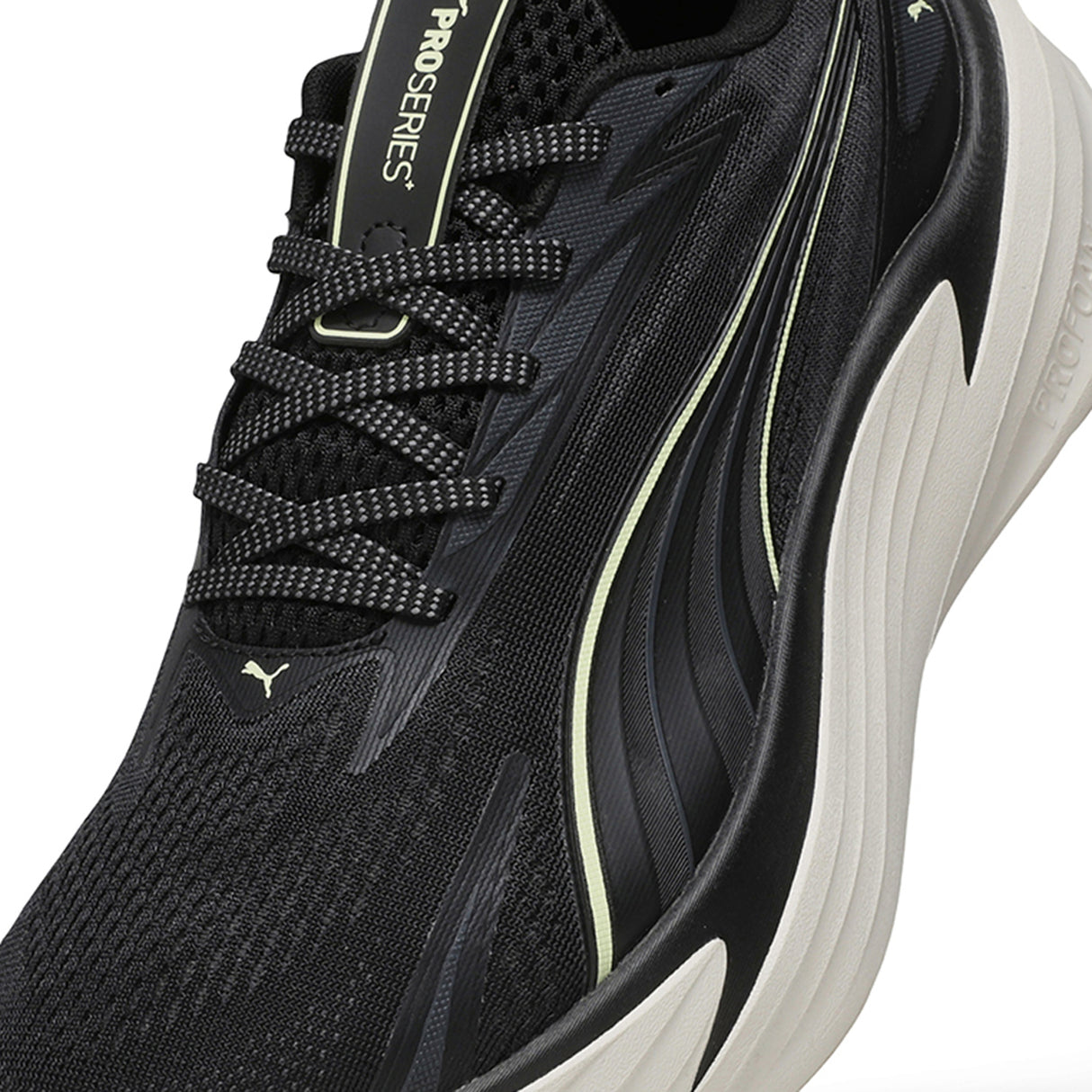 Puma Men White-black Maxima Pro