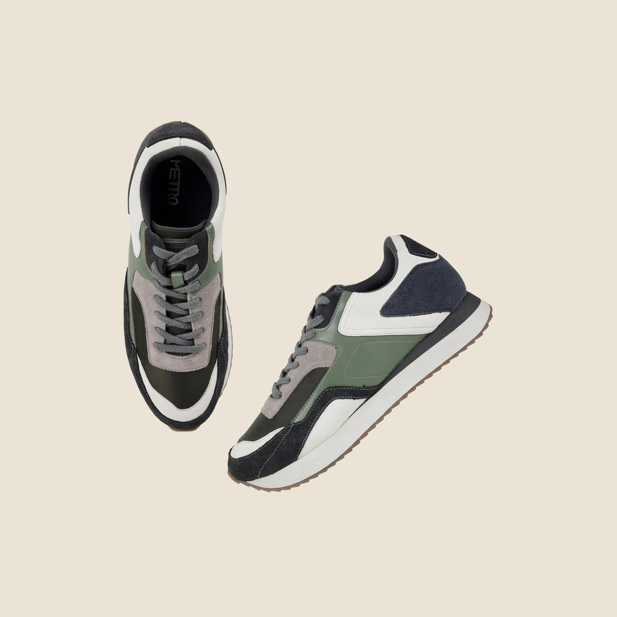 Metro Men Green Sports Walking Shoes