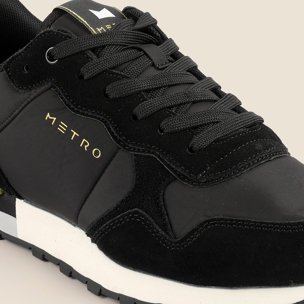Metro Men Black Sports Walking Shoes