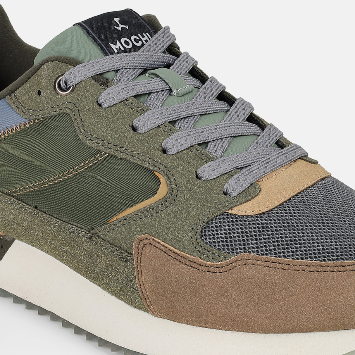 Mochi Men Green Sports Walking Shoes
