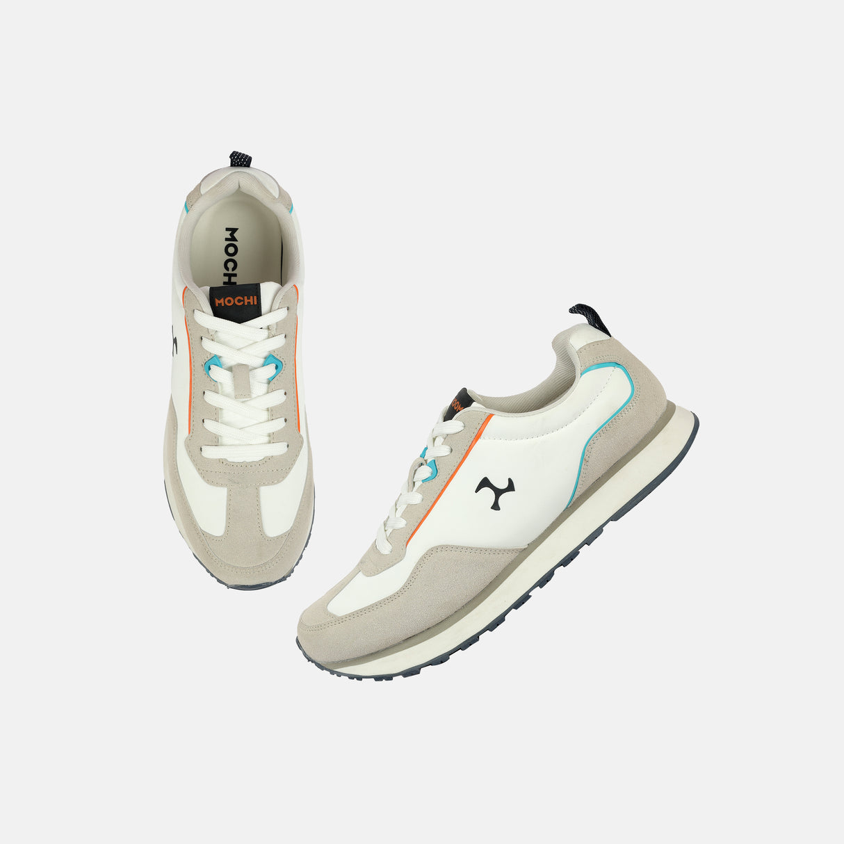 Mochi Men White Sports Walking Shoes