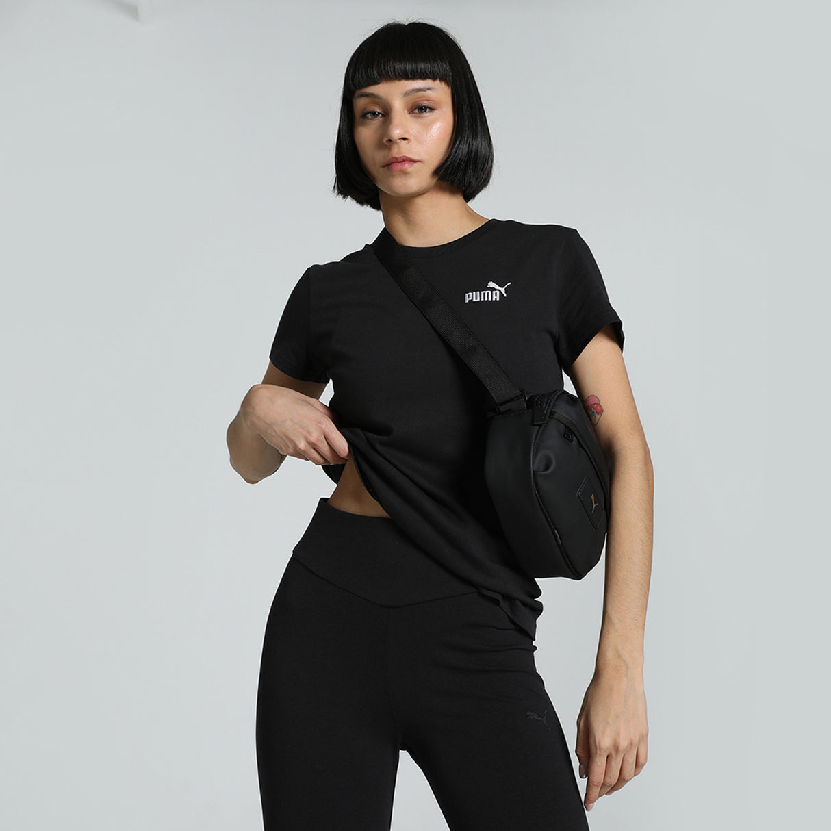 Puma Women Black Ess Small No. 1 Logo Tee Apparels