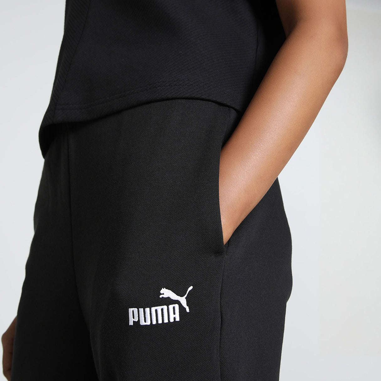 Puma Women Black Ess Small No. 1 Logo Comfort High-Waist Apparels