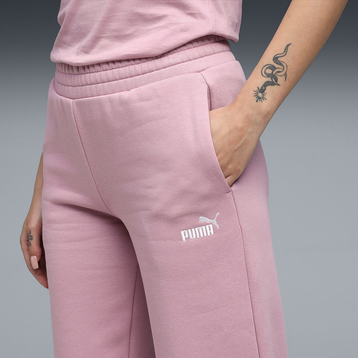 Puma Women Pink Ess Small No. 1 Logo Comfort Straight Pa Apparels