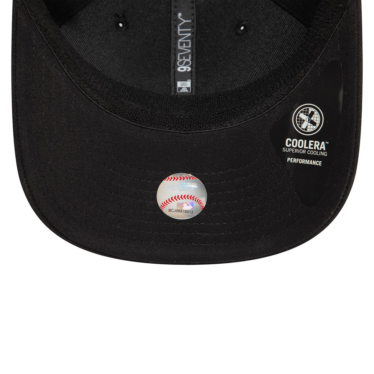 NEW YORK YANKEES MONOCHROME BLACK 9SEVENTY STRETCH SNAP ADJUSTABLE CAP