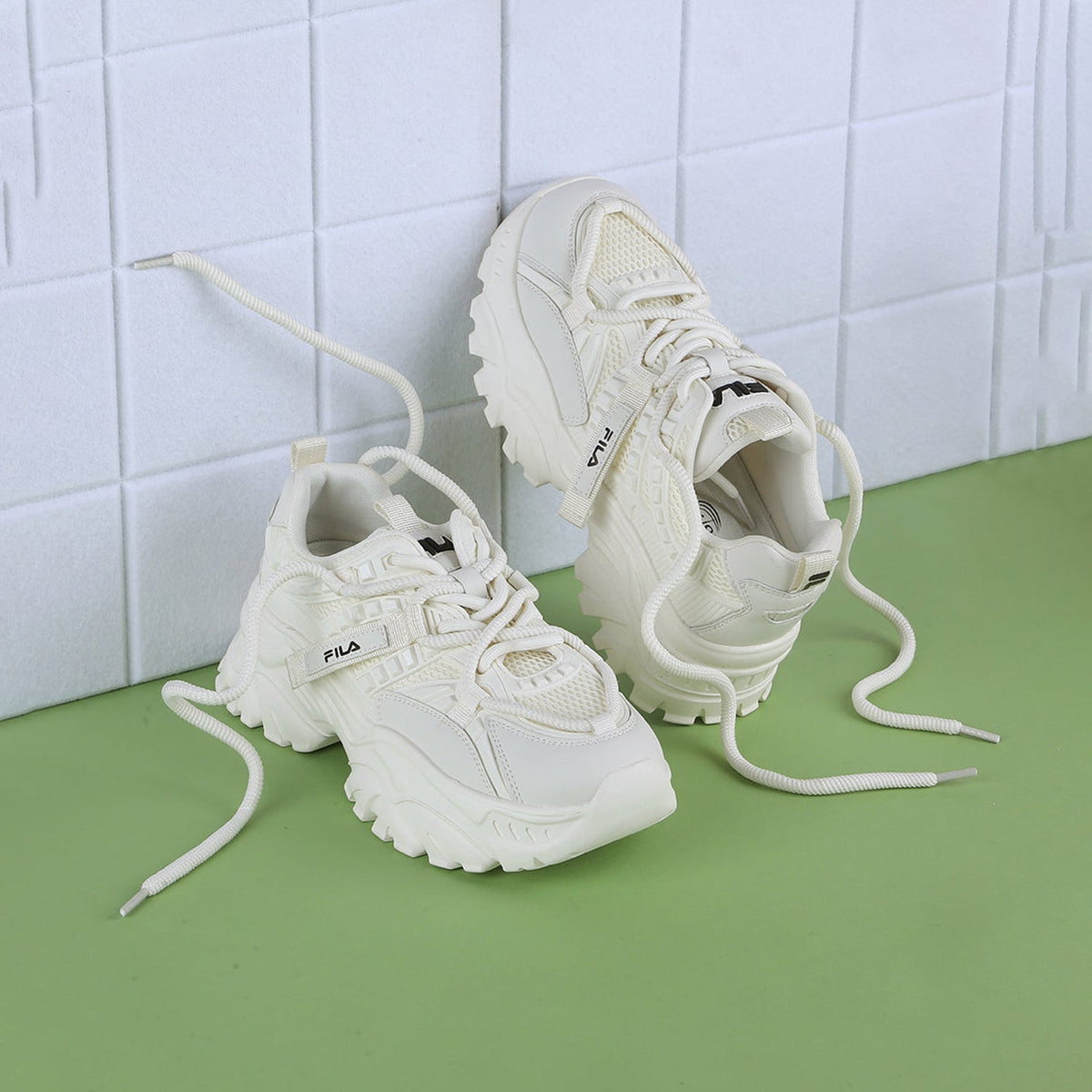 Fila Womens Envi Victori Beige Sneakers