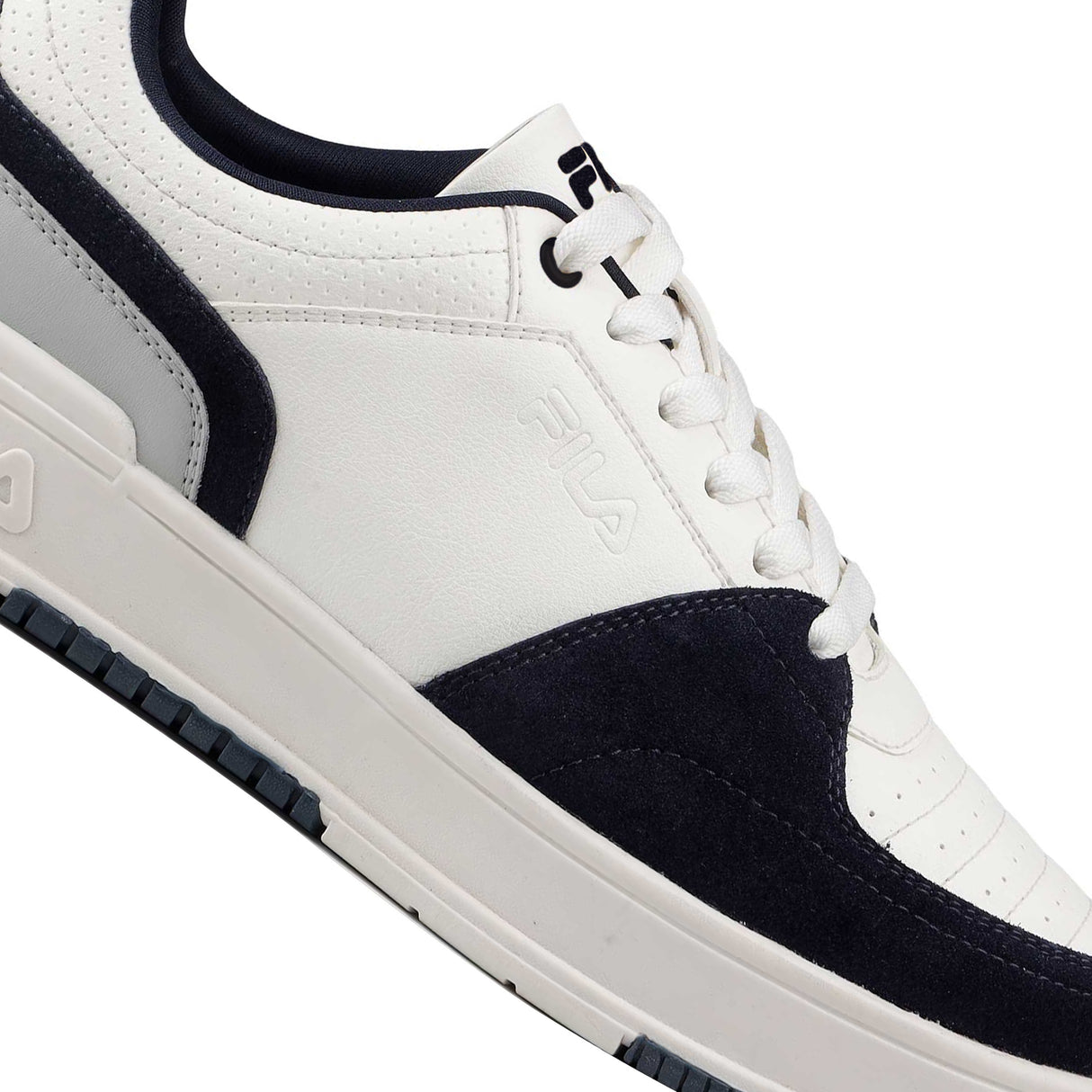 Fila Men White-Black Wilfredo Shoes