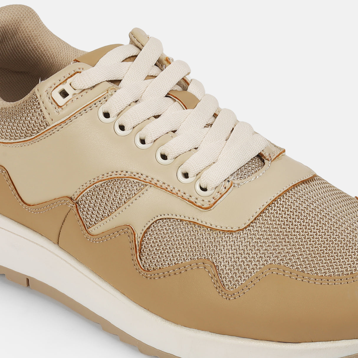 Mochi Men Beige Sports Walking Shoes