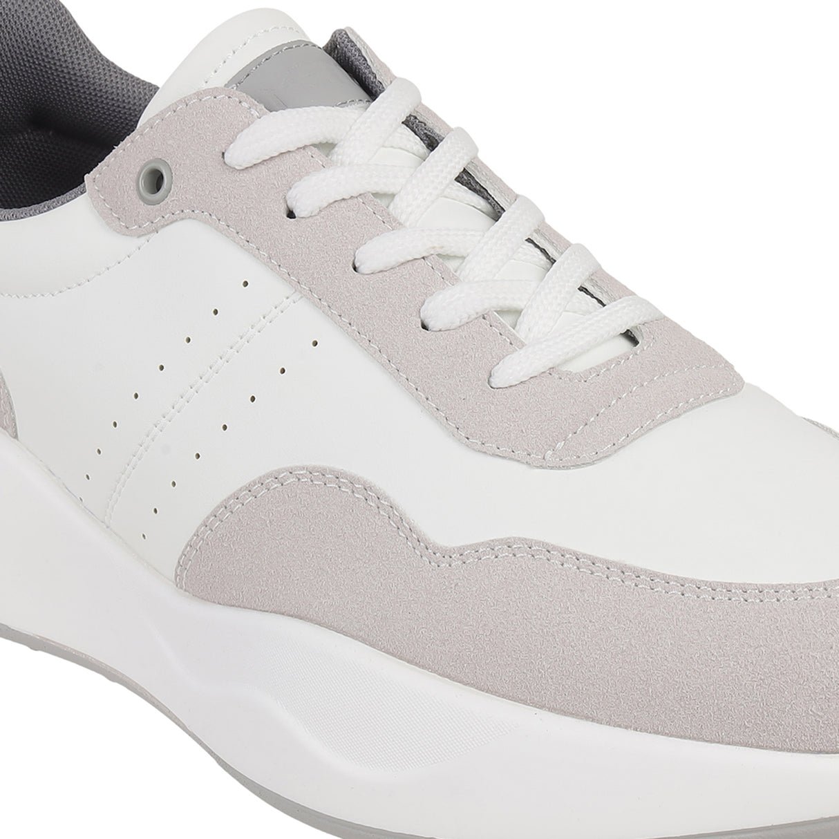 Metro Men White Casual Walking Shoes