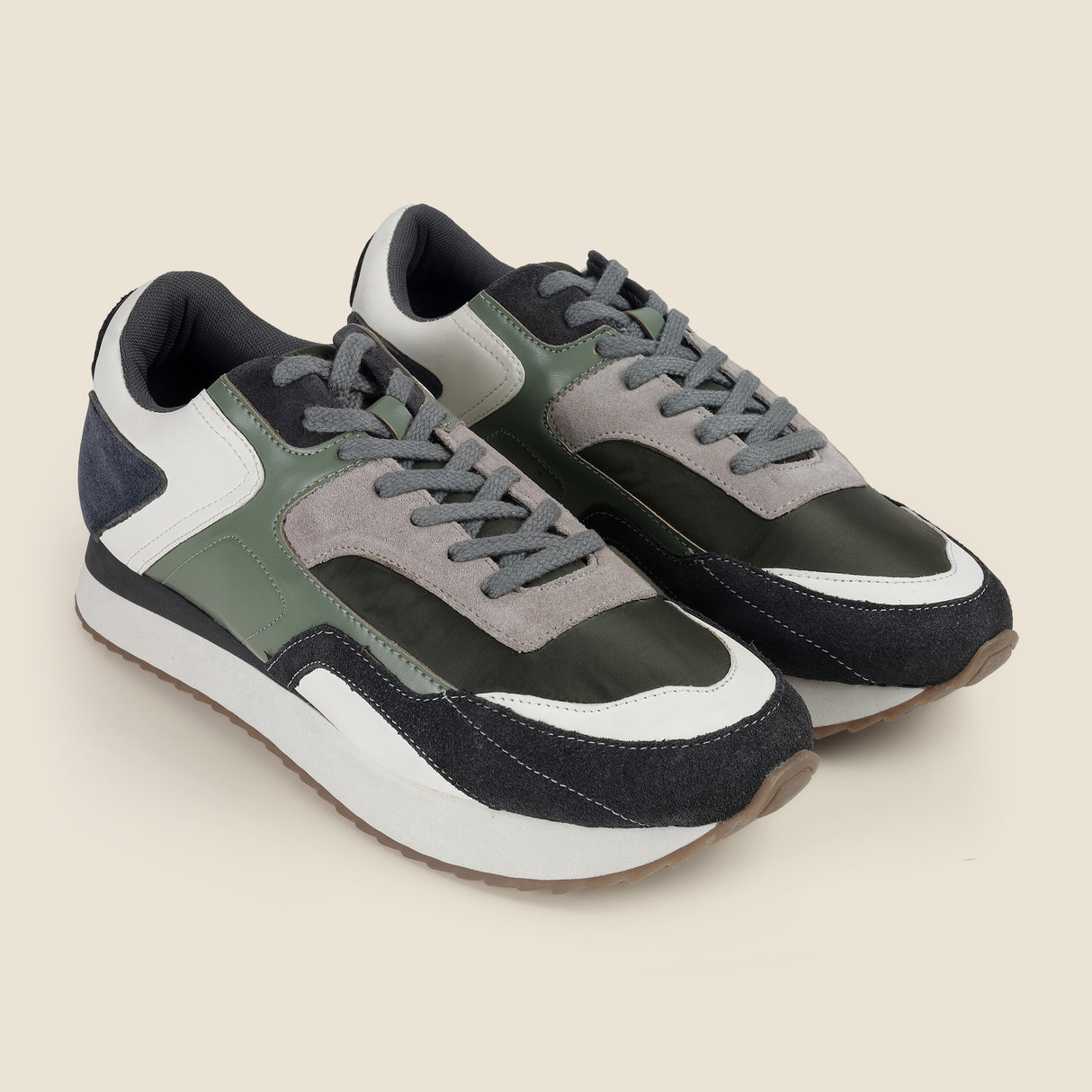 Metro Men Green Sports Walking Shoes