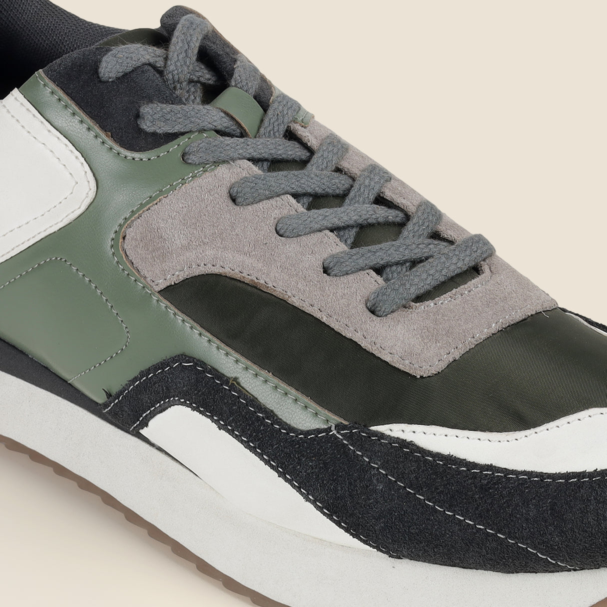 Metro Men Green Sports Walking Shoes